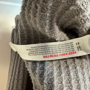 Out From Under Cleo Cozy Thermal Oversized Top Waffle‎ Knit Scoop Neck Gray XS thumbnail 5