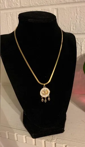 Necklace thumbnail 1