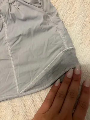 White Lululemon Hotty Hot 2.5" Low-Rise Shorts thumbnail 6
