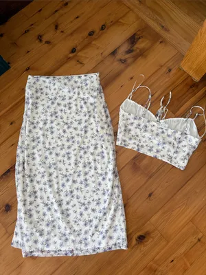 Le lis M/L Set Floral Cream crop top and Midi Skirt thumbnail 8