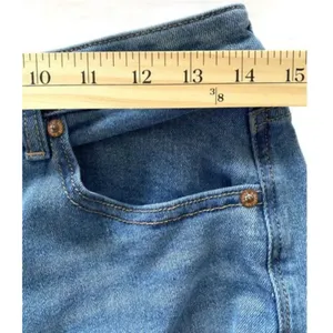 American Eagle Blue Ripped Mom Distressed Jeans Denim Stretchy Sz 6 thumbnail 5