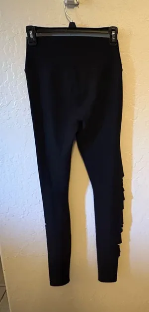 Alo Black Cut Out Leggings. Preloved excellent condition. Sz small. thumbnail 1