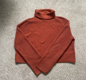 Leith Crop Sweater thumbnail 5