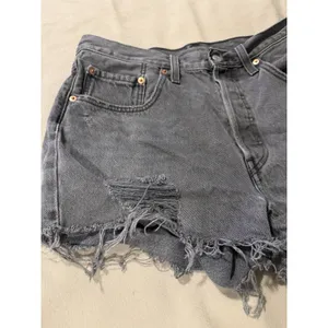 Levi's 501 Shorts Womens W30 Button Fly Frayed Hem Dark Wash Whisker Mid Rise thumbnail 5