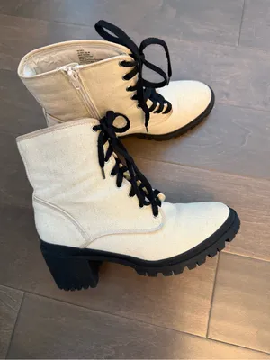 Rachel Canvas Lace-Up Ankle Boots in Cream with Black Accents, women’s, chunky thumbnail 2