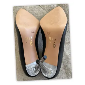 MIX No. 6 Stella‎ Nappa Heels, size... 9 1/2M thumbnail 2