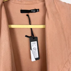 NEW Max Jeans Lightweight Belted Shawl Collar Jacket M Light Almond Tan thumbnail 3