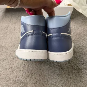 Jordan 1 Mid Sail Diffused Blue Grey BQ6472-140 Womens 12 Sneaker Mid Top thumbnail 4