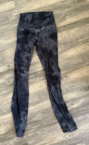 Lululemon Leggings thumbnail 1