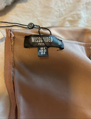 Missguided Off the shoulder top thumbnail 3