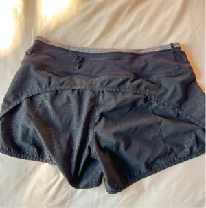 Lululemon black women’s speed up shorts 4inch inseam thumbnail 2