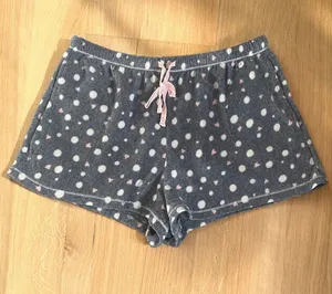 Dina Be Fleece Lounge Shorts Medium Gray Polka Dot Hearts Cozy Sleep Shorts thumbnail 1