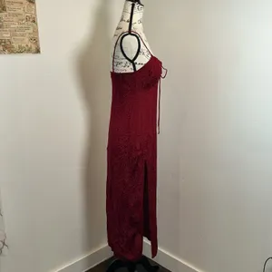 Motel Leopard Print Satin Midi Dress Burgundy Tie Front Slit Small Sexy Party thumbnail 2