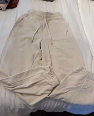 Lululemon joggers  thumbnail 1