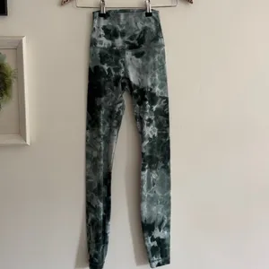 LULULEMON Align High Rise Diamond Dye Green Leggings 28" Size 0 thumbnail 3