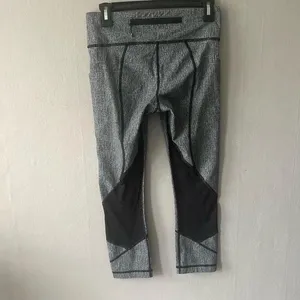 Lululemon Grey Pace Rival Cropped Leggings Size 6 thumbnail 3