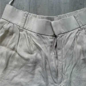 Zara Cream Elastic Waist Shorts thumbnail 2