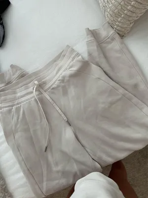 Lululemon High-Rise Joggers Scuba thumbnail 1