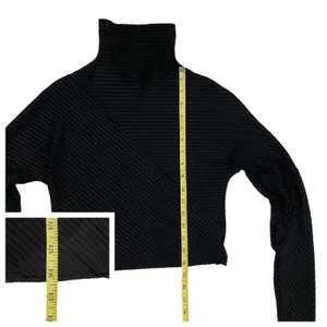 Zara W & B Cropped Mockneck Long Sleeve Tee - Black - Medium thumbnail 5