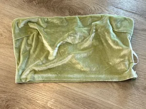 Green velvet Princess Polly tube top thumbnail 1