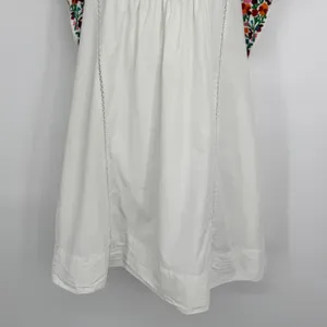Love The Label Mini Dress Medium White Floral Embroidered Flutter Sleeve‎ Boho thumbnail 3