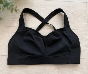 Lululemon Ta Ta Tamer Black High Support Sports Bra Sz 6 thumbnail 1