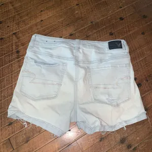 American Eagle cutoff raw hem size 8 normcore shortie short thumbnail 2