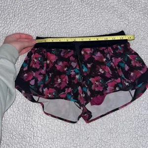 Lululemon Hotty Hot Shorts thumbnail 9