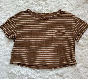 Cropped American Eagle tee with pocket thumbnail 1