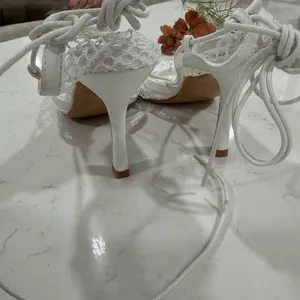 Chic White Mesh Lace thumbnail 7
