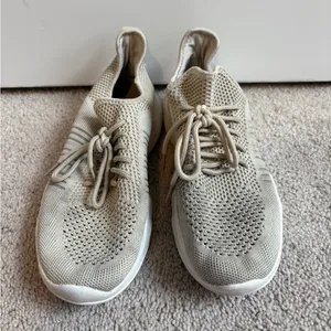Women’s Beige Knit Sneakers Size: 8 Tan thumbnail 2
