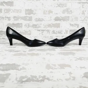 easy street Black Pointed-Toe Kitten Heel Pumps thumbnail 8