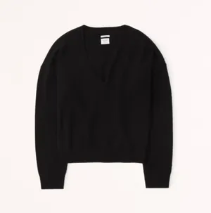 Abercrombie v neck thumbnail 1