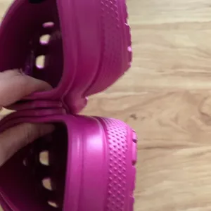Crocs pink size 11 women’s and 9 men’s thumbnail 4