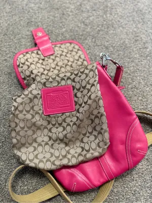 Vintage Coach Soho pink magenta crossbody bag signature monogram interior y2k thumbnail 3