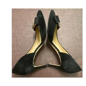BCBGeneration Black Suede Bow Heels D'Orsay Pointed Toe Kitten Heel Sz 9 Classic thumbnail 4
