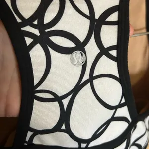 Lululemon Halter Tank Top Racerback White & Black Abstract V Neck Size 2-4 thumbnail 2