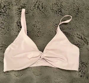 Gymshark Sports Bra thumbnail 1