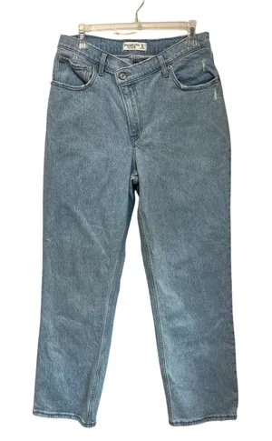 Abercrombie & Fitch | Curve Love Ultra High Rise 90s Straight Jeans‎ Size 30/10S thumbnail 1
