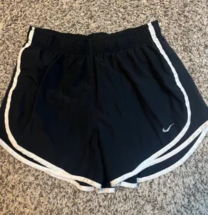 Nike Dri-Fit Shorts Women’s thumbnail 1