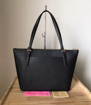 Michael Kors Purse thumbnail 2