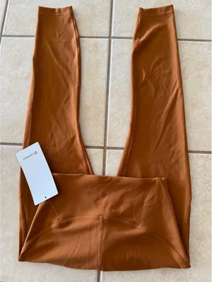 Lululemon Instill High Rise 25” Butternut Brown Size 4 NWT thumbnail 1