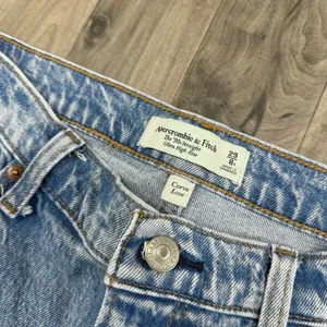 Abercrombie and fitch Curve Love 90s Straight Ultra High Rise 8R thumbnail 4