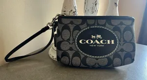Coach Wristlet thumbnail 1