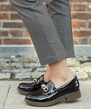 Revitalign Laural Black Patent Loafers Gold Chain Sz 10 thumbnail 1