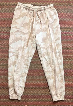 THE UPSIDE AUSTRALIA PINK CAMO SWEATPANTS Size M thumbnail 1