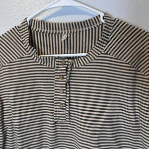 Free People Intimately Size-XS/T Lounge Top Seeing Stripes Cropped Slouch Henley thumbnail 4