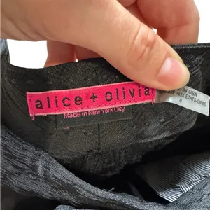 ✨🖤 Alice + Olivia Black Jacquard Animal Print Straight‎ Leg Pants Size 4 🖤✨ thumbnail 2
