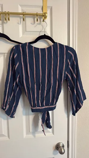 Abercrombie and Fitch wrap top size extra small blue and red striped thumbnail 3