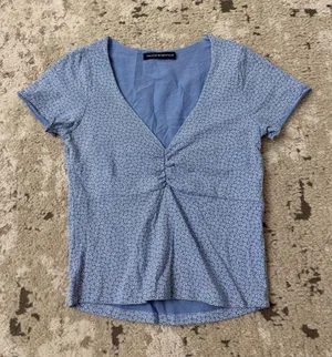 Brandy Melville Blue Floral V-Neck Gina Top One Size thumbnail 1